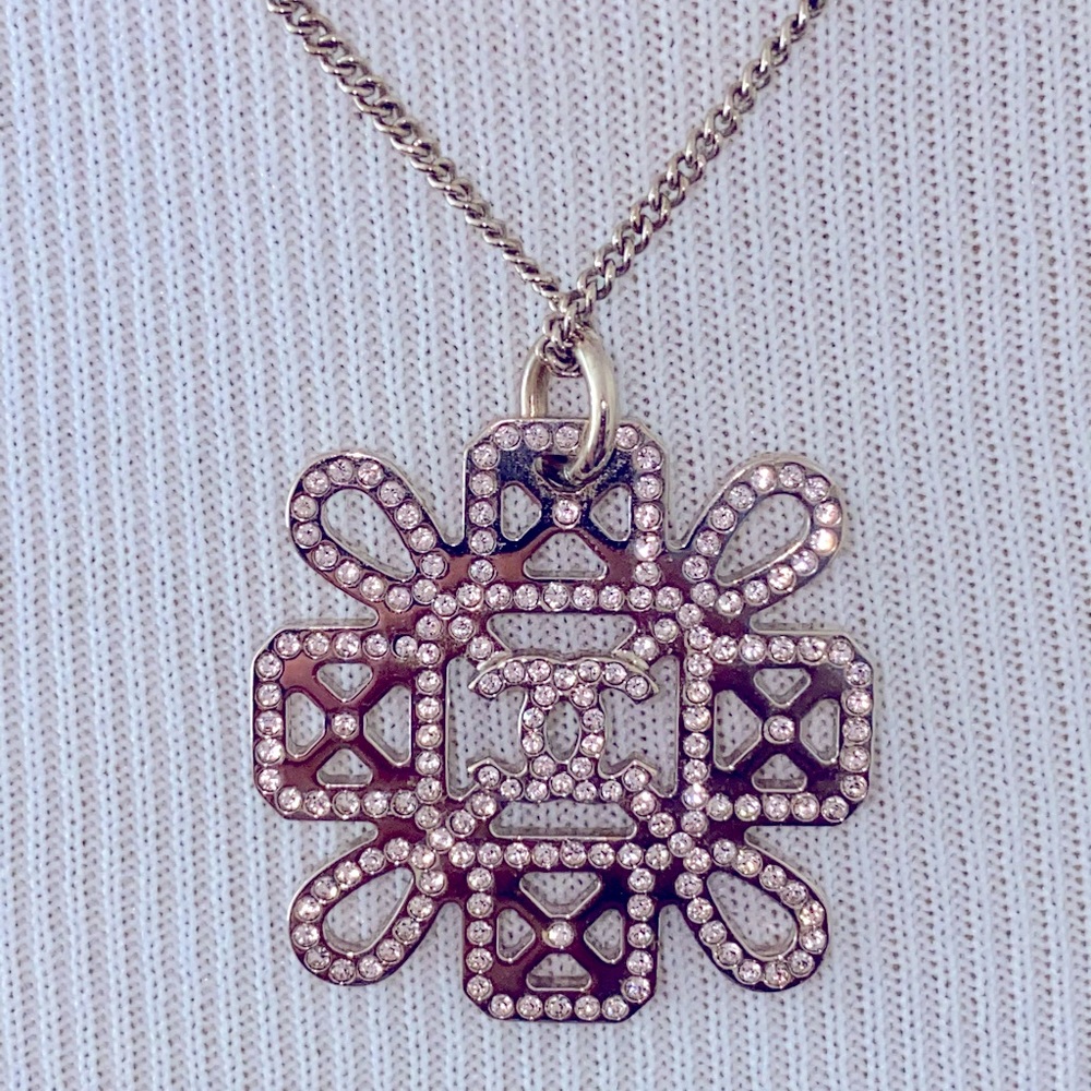 Chanel Necklace with crystal detail.